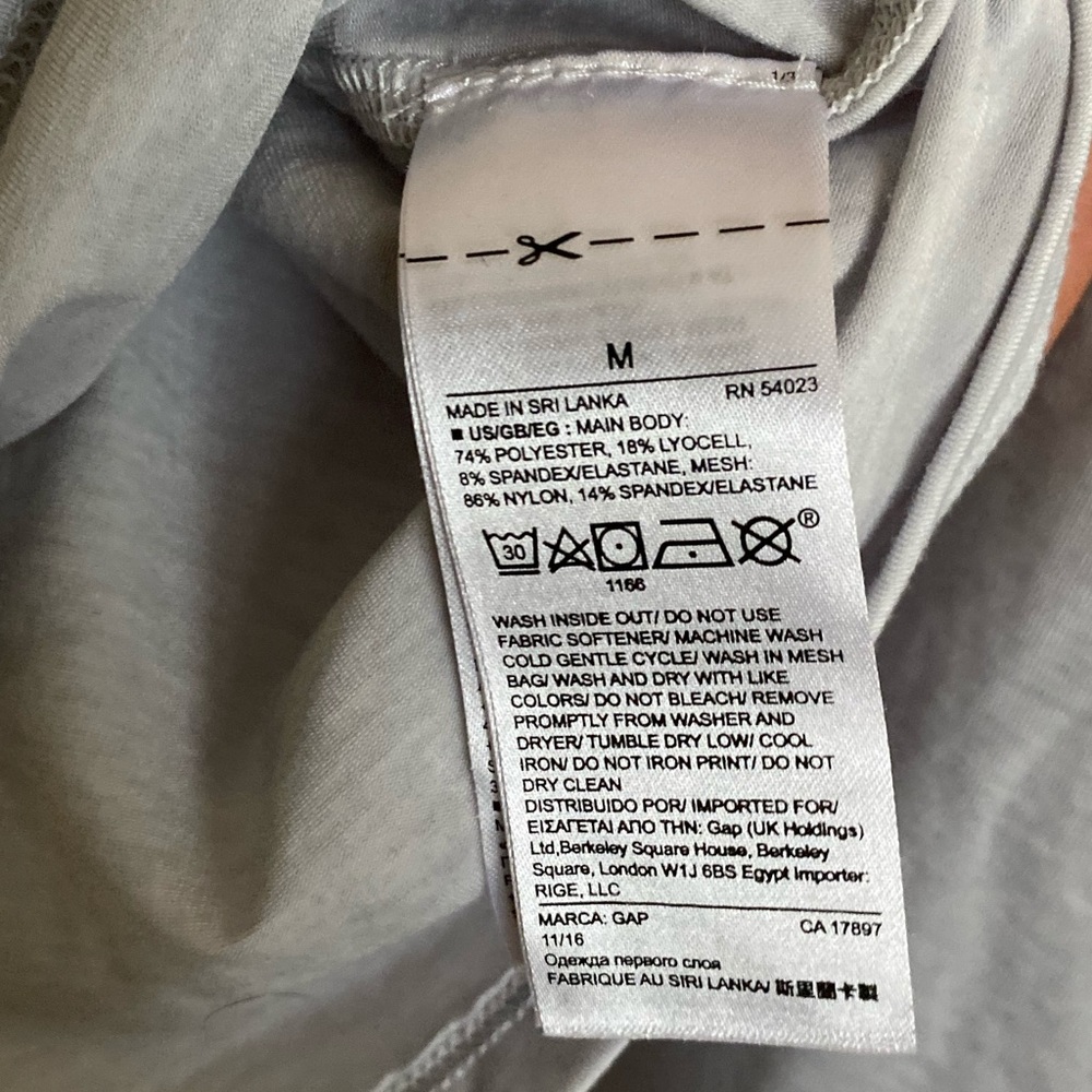 GapFit Breathe Racerback Tank - Picture 5 of 5